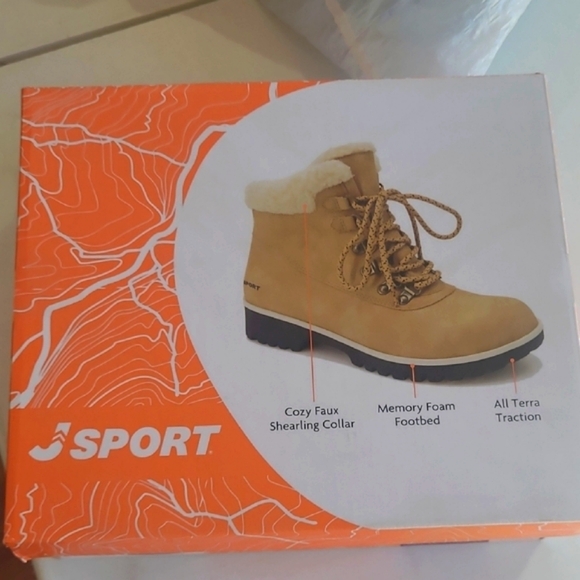 Sport Tan Boots with Faux Shearling - Picture 3 of 3